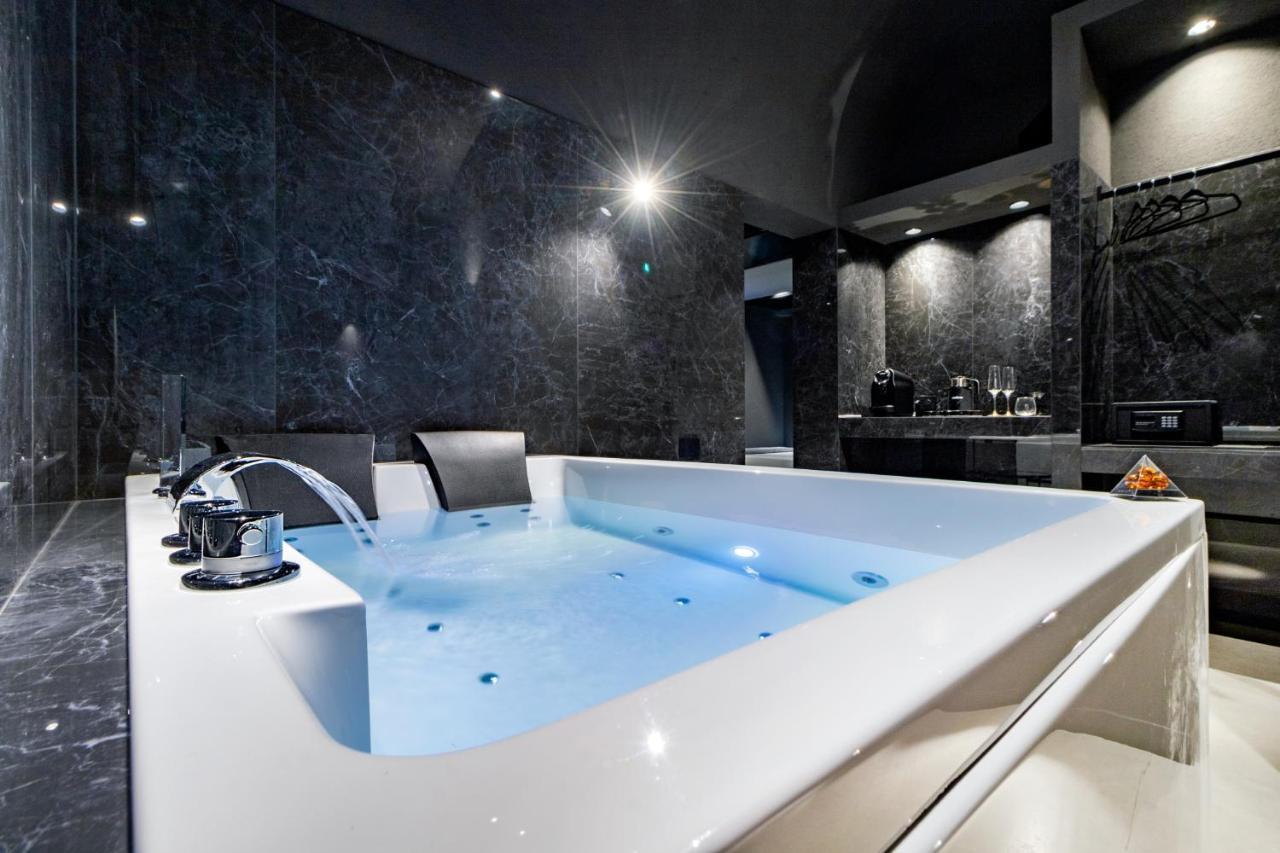 4 Suites " Unconventional Living Rooms " CTA Exteriér fotografie