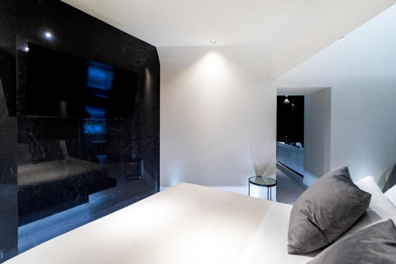4 Suites " Unconventional Living Rooms " CTA Exteriér fotografie